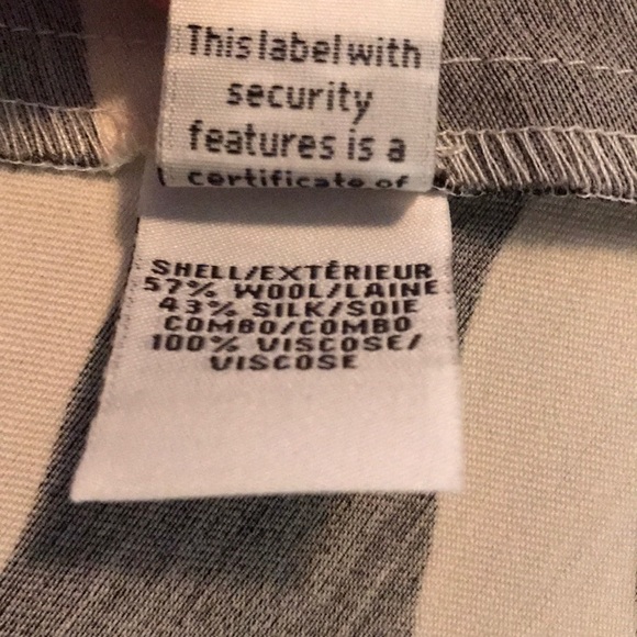 DVF zebra wrap dress size 8 like new - Picture 3 of 3